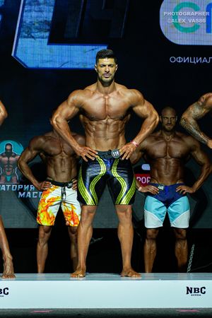 MAN'S PHYSIQUE +179